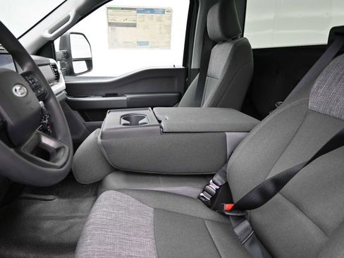 New 2025 Ford F350 XLT image 6