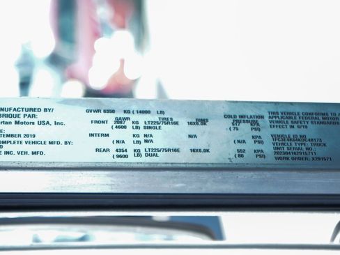 Used 2019 Ford E-450 and Econoline 450 Super Duty image 39