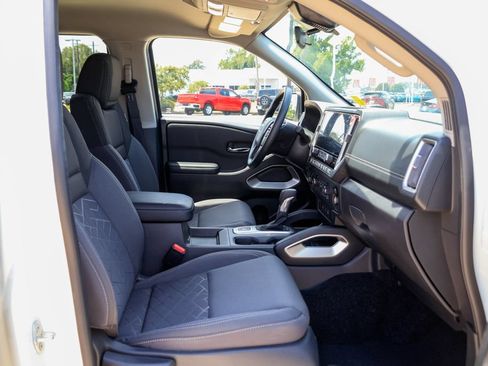 Certified 2026 Nissan Frontier SV AWD/4WD image 8