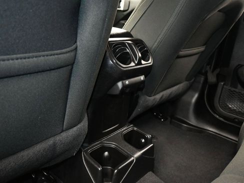 Used 2020 Jeep Wrangler Unlimited Sport S image 32