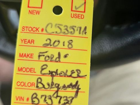 Used 2018 Ford Explorer XLT w/ Equipment Group 202A image 3