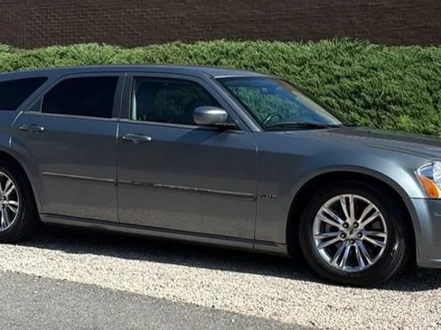 Used 2006 Dodge Magnum R/T RWD image 3