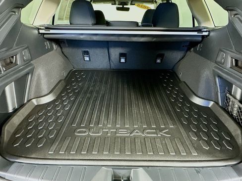 Certified 2025 Subaru Outback Premium w/ Popular Package #1A image 33