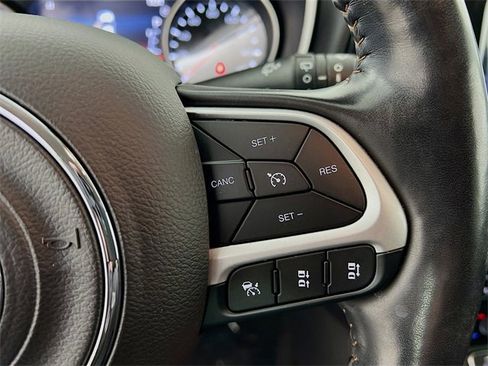 Used 2021 Jeep Compass Limited image 31