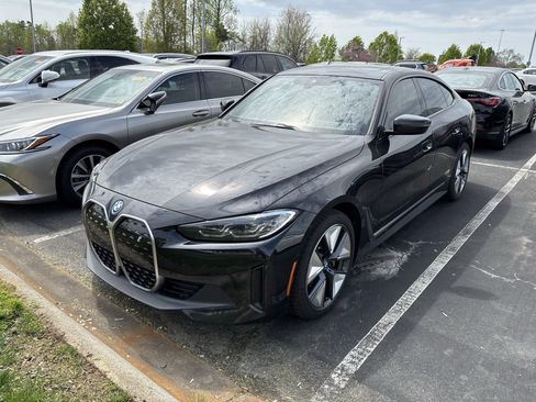 Used 2023 BMW i4 eDrive35 w/ Premium Package image 7