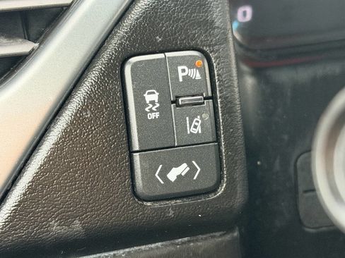 Used 2015 Chevrolet Suburban LT image 47