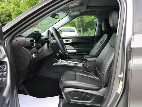 Used 2023 Ford Explorer Limited w/ Limited Technology Package AWD/4WD image 14