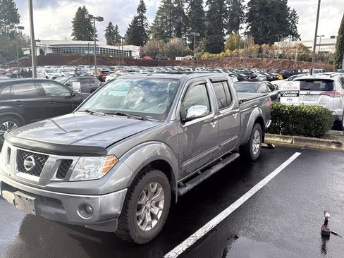 Used 2016 Nissan Frontier SL image 1