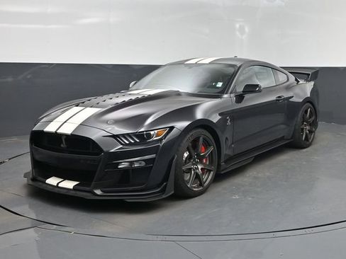 Used 2022 Ford Mustang Shelby GT500 w/ Carbon Fiber Track Pack RWD image 22