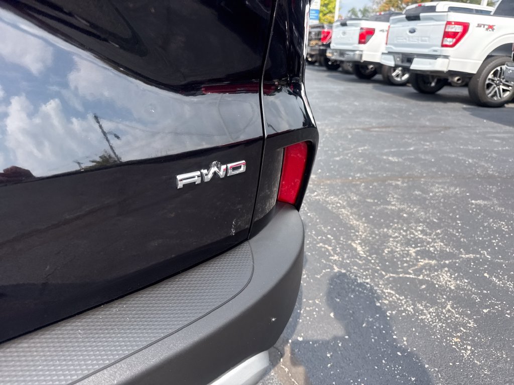 Used 2025 Ford Escape Active AWD/4WD image 12