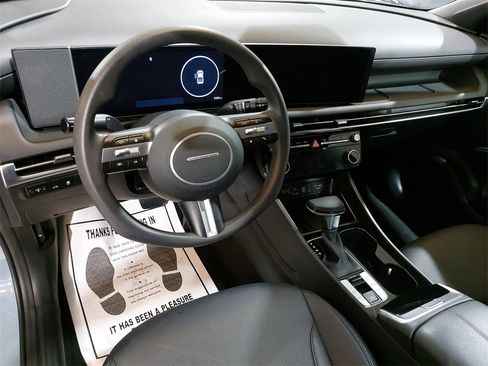 Certified 2025 Hyundai Santa Cruz SEL image 14