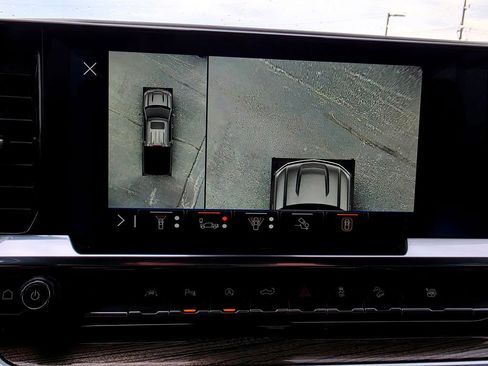 Used 2025 Chevrolet Silverado 1500 LT AWD/4WD image 53