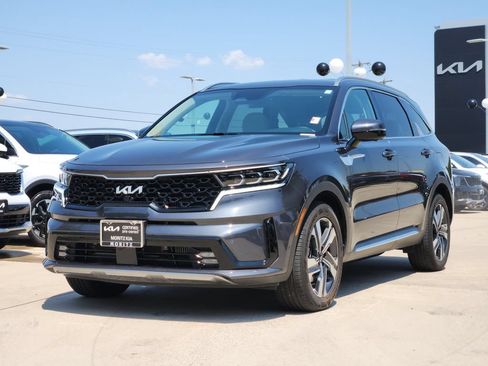 Certified 2022 Kia Sorento SX Prestige AWD/4WD image 2