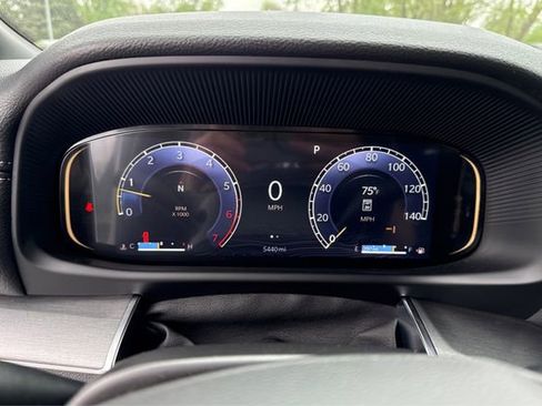 Used 2024 Jeep Wagoneer Series II w/ Convenience Group I AWD/4WD image 15