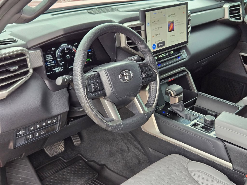 Used 2025 Toyota Sequoia Limited w/ Tow Technology Package AWD/4WD image 10