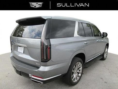 Certified 2025 Cadillac Escalade Premium Luxury w/ LPO, Radiant Package AWD/4WD image 8