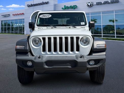 Used 2023 Jeep Wrangler Sport AWD/4WD image 2