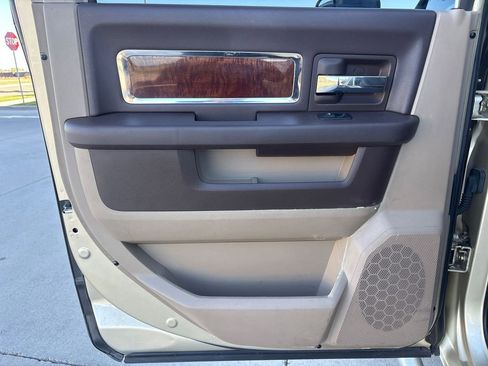 Used 2011 RAM 2500 Laramie w/ Cold Weather Group image 15