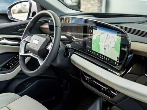 New 2025 Audi Q6 e-tron Premium Plus AWD/4WD image 29