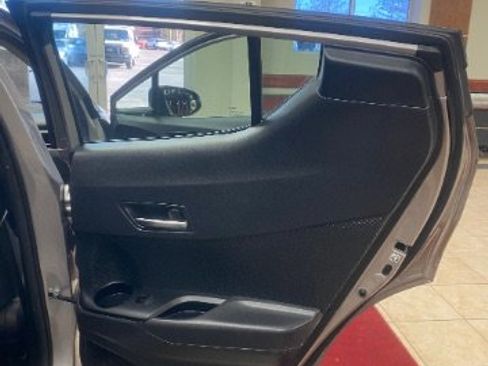 Used 2020 Toyota C-HR LE image 15