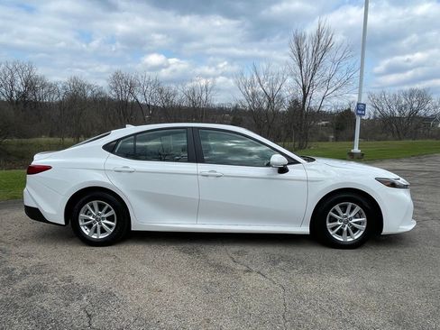 Used 2025 Toyota Camry LE FWD image 2
