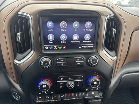 Used 2020 Chevrolet Silverado 1500 High Country w/ Technology Package image 23