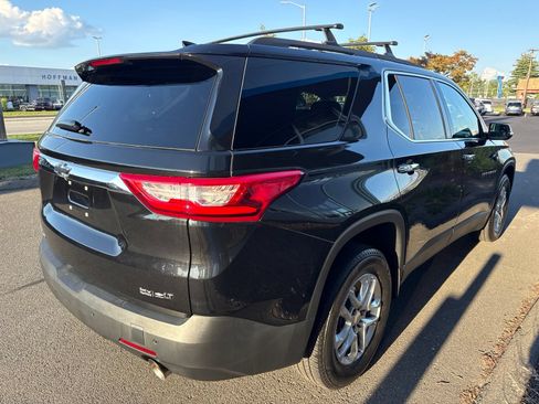 Used 2020 Chevrolet Traverse LT w/ Driver Confidence II Package AWD/4WD image 6