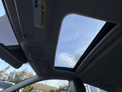 Used 2021 Honda Civic EX-L image 32