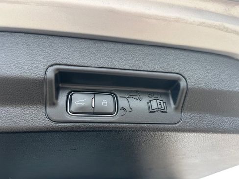 Used 2020 Ford Explorer ST image 47