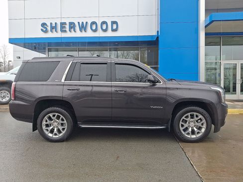 Used 2018 GMC Yukon SLT w/ Open Road Package image 7