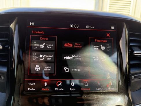 Used 2019 RAM 1500 Laramie image 29