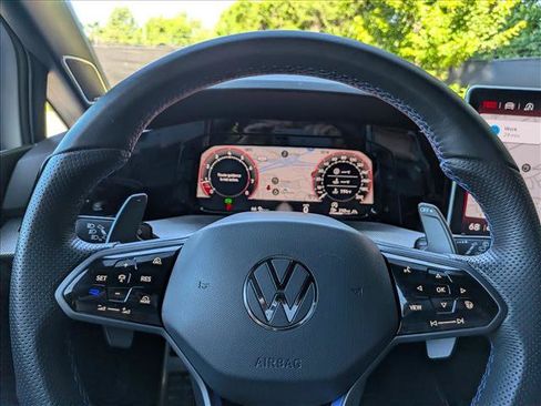 Certified 2025 Volkswagen Golf w/ Euro Style Package AWD/4WD image 29