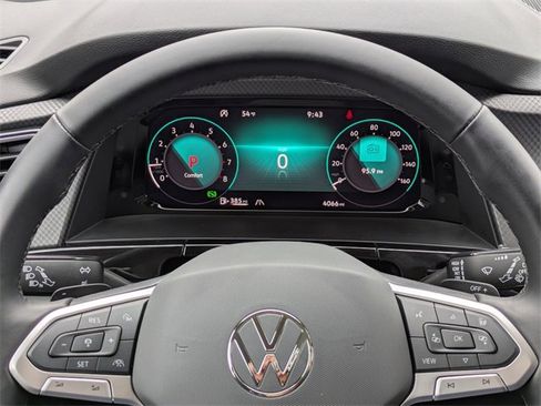 Certified 2025 Volkswagen Atlas Peak Edition SE image 30