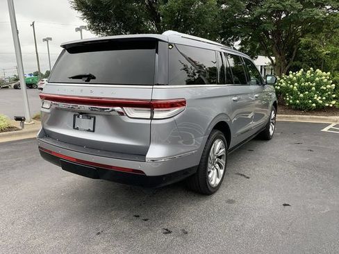 Used 2024 Lincoln Navigator L Reserve AWD/4WD image 8
