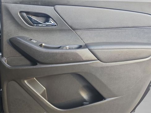 Used 2023 Chevrolet Traverse High Country w/ LPO, Floor Liner Package image 28