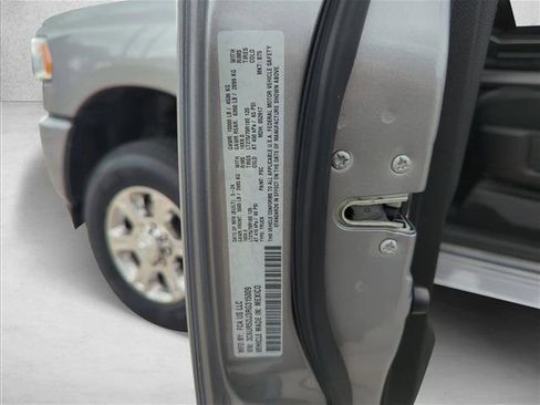 Used 2024 RAM 2500 Big Horn w/ Sport Appearance Package image 28