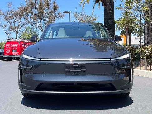 Used 2026 Tesla Model Y Long Range AWD/4WD image 89