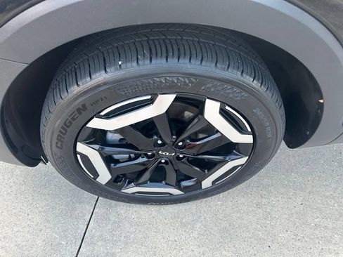 Used 2025 Kia Telluride S FWD image 45