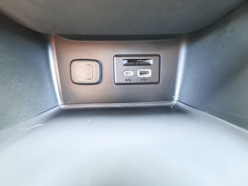 Used 2023 GMC Acadia SLE w/ Driver Convenience Package AWD/4WD image 27