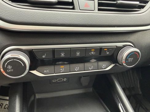 Used 2022 Nissan Altima 2.5 SV w/ SV Premium Package FWD image 11