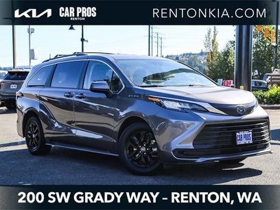 Used 2022 Toyota Sienna LE