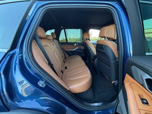 Used 2019 BMW X5 xDrive50i w/ Premium Package 2 AWD/4WD image 28