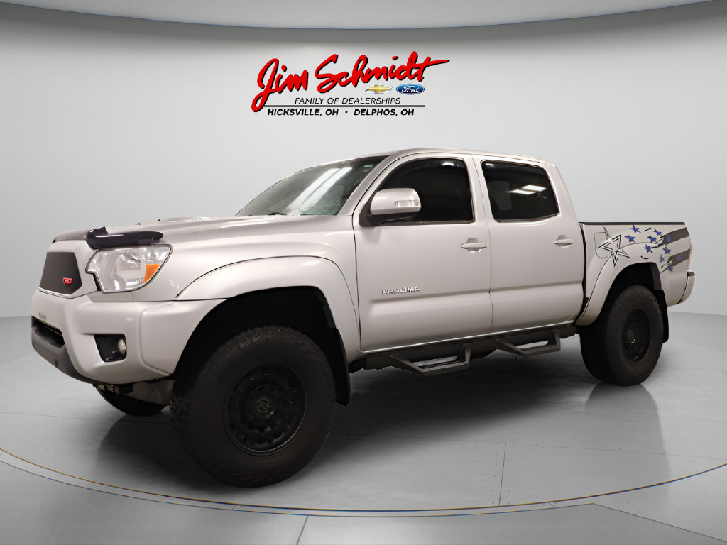 Used 2013 Toyota Tacoma 4x4 Double Cab w/ TRD Sport Pkg image 2