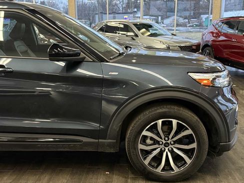 Used 2023 Ford Explorer ST-Line w/ Class IV Trailer Tow Package image 17