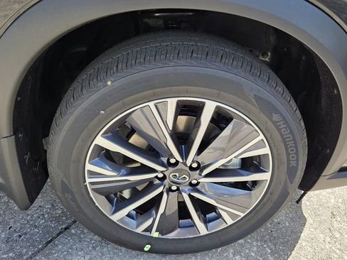 New 2026 INFINITI QX60 Luxe w/ Cargo Package FWD image 10