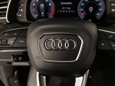 Used 2023 Audi Q8 Prestige AWD/4WD image 18