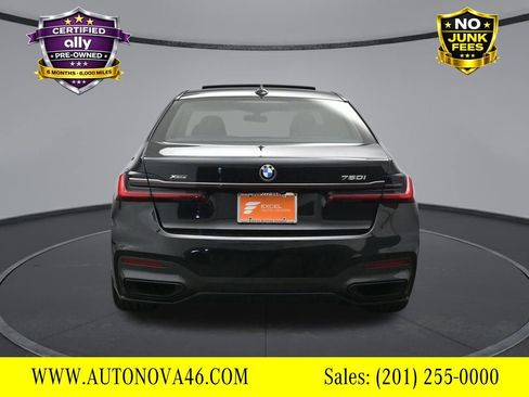 Used 2021 BMW 750i xDrive w/ Executive Package image 5