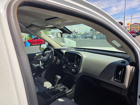 Used 2018 Chevrolet Colorado W/T w/ WT Convenience Package AWD/4WD image 14