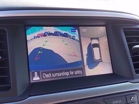 Used 2018 Nissan Pathfinder SL w/ Midnight Edition Package image 17