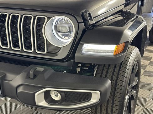Certified 2025 Jeep Wrangler Unlimited Sahara w/ Safety Group AWD/4WD image 48